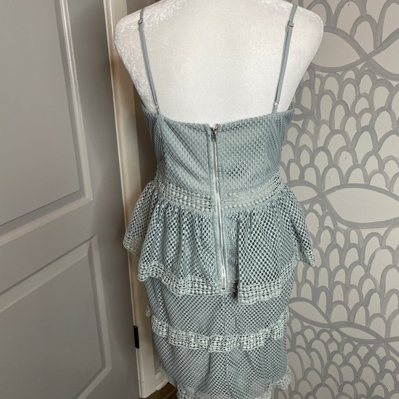 Mystic Size L Gray Cocktail Dress Mesh Fabric Cut Out Waist Strappy Peplum Tier - Picture 8 of 12